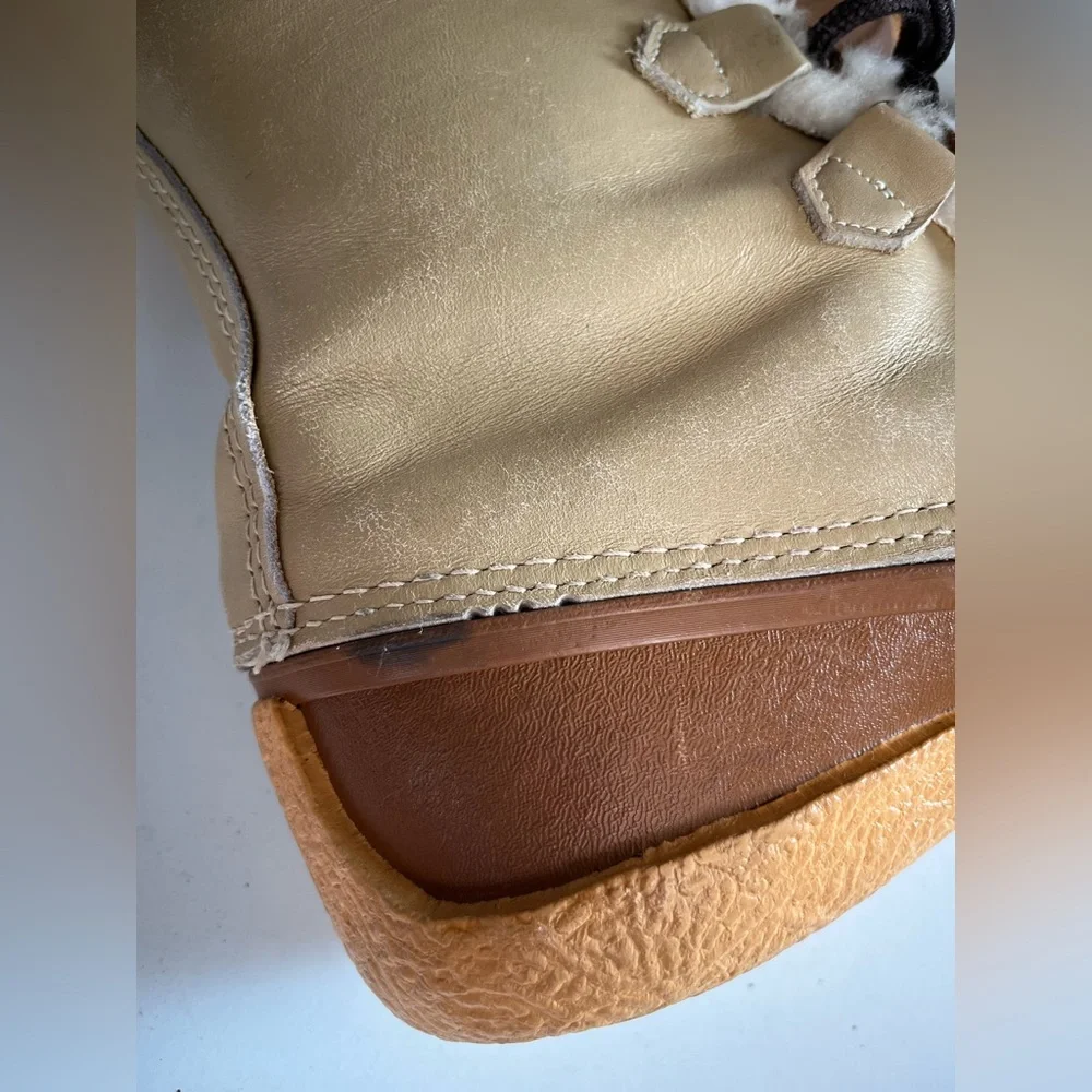 Women’s Vintage Sorel Nanook Insulated Lace Up Wool Lined Tan Winter Boots 9